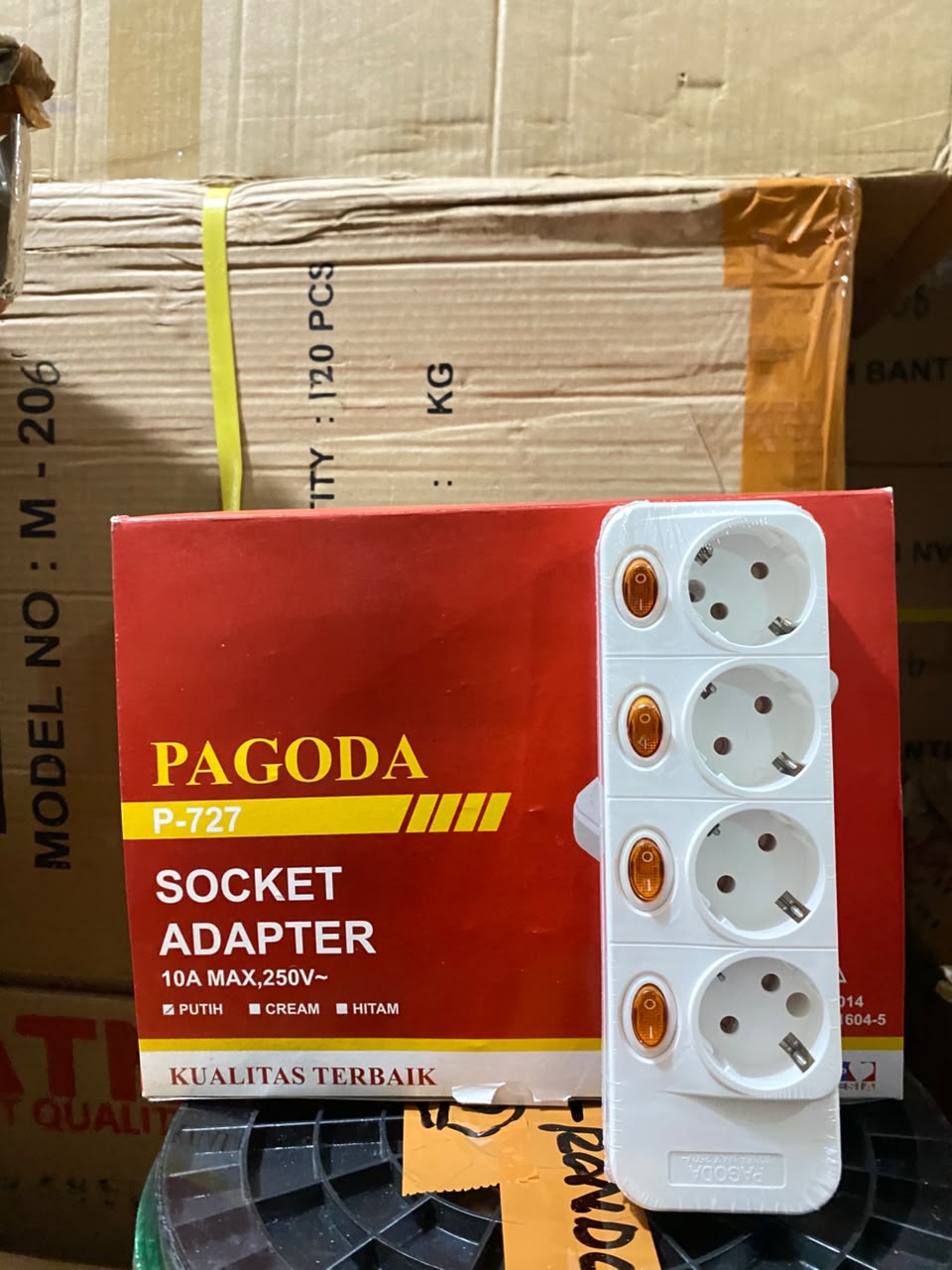 STOP KONTAK ADAPTER 4 LUBANG PAGODA
